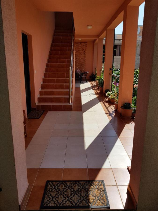 Villa Persik Utjeha Esterno foto
